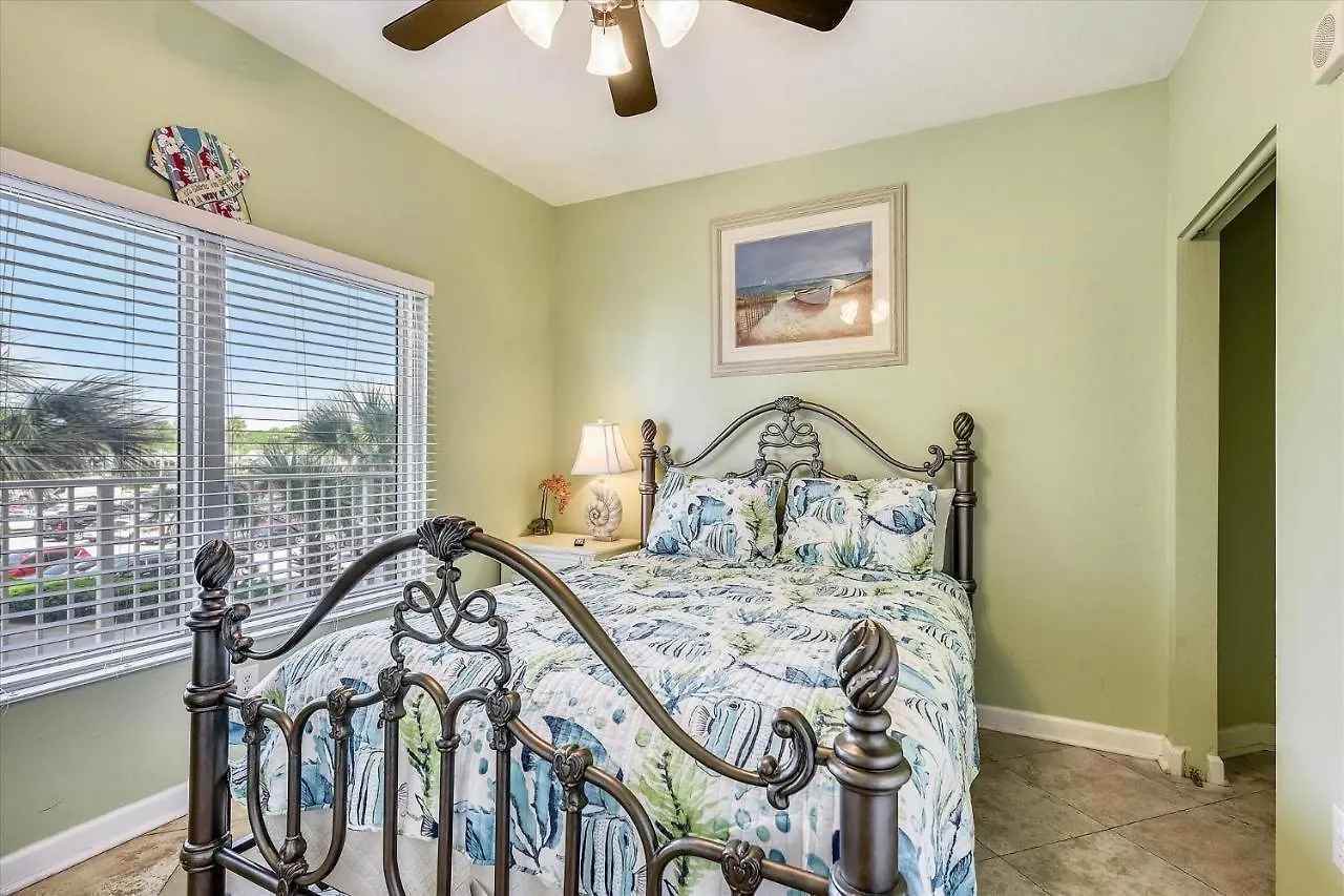 Shores Of Panama 204 - 2Nd Floor 2 Bedroom Sleeps 8, Same Floor Reserved Parking, Free Fun Condo Panama City Beach 0*,  United States